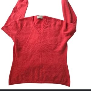 Neiman Marcus Cashmere Coral V-Neck Sweater